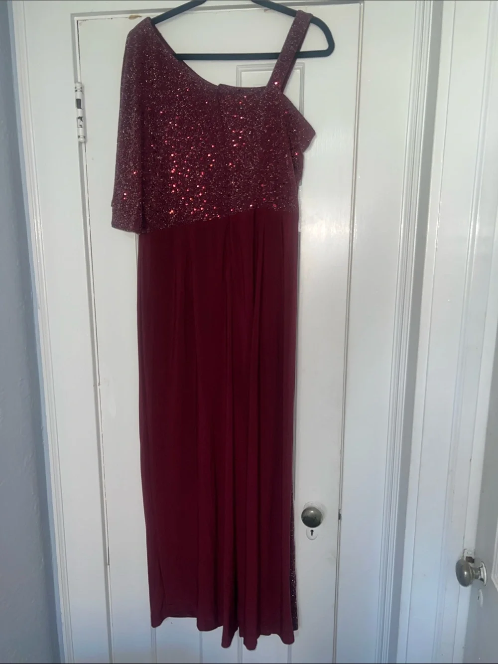 R&M Richards Burgundy Sparkle Overlay Formal Jumpsuit Wide Leg Evening Cocktail